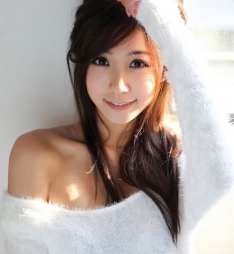 纯白！白衣清纯女孩
